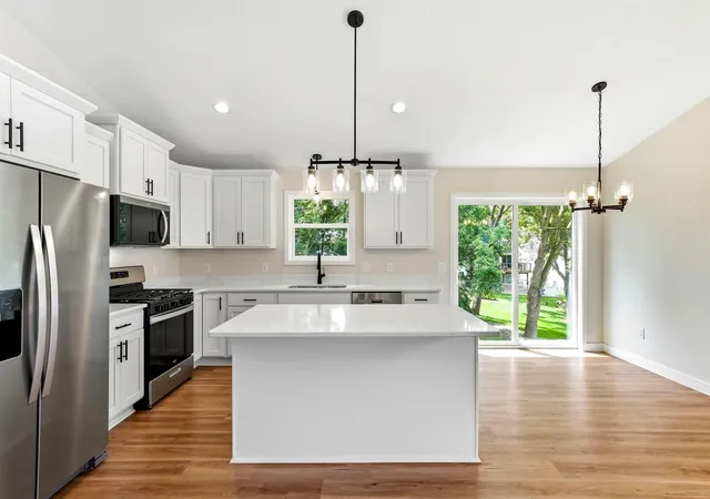Photo 2 of Single family home for sale at 1102 2nd Street Se, Faribault, MN 55021 | MLS# 7107991 | Listing updated on 2026-07-17