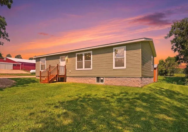 2nd image of 3138 Pierce Saint Croix Rd, Spring Valley, WI 54767 | MLS# 7108004
