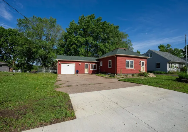 Homes for sale in Le Sueur, MN | 610 N 4th St, Le Sueur, MN 56058 | MLS# 7108006