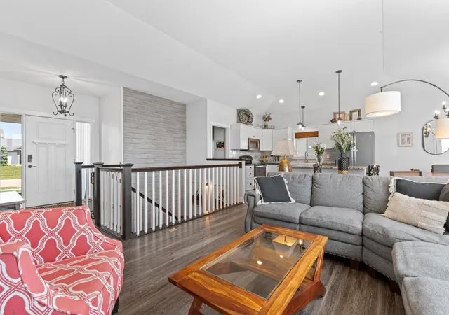 Photo 4 of Single family home for sale at 893 Towne Dr NE, Byron, MN 55920 | MLS# 7108012 | Listing updated on 2026-08-12