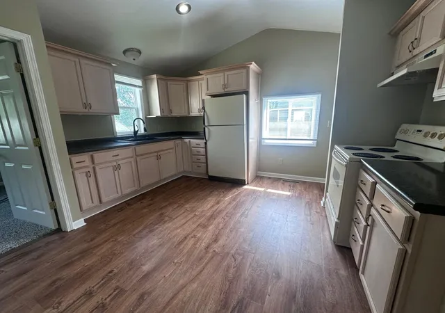 3rd image of 2103 3Rd Ave Ne, Austin, MN 55912 | MLS# 7108037