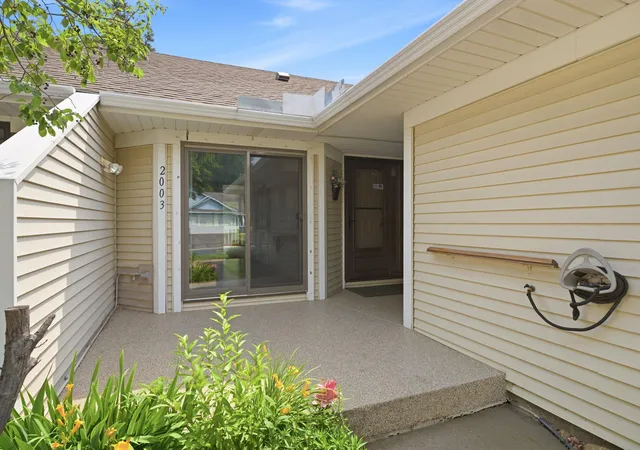 Photo 2 of Single family home for sale at 2003 28th Avenue Nw #103, Saint Paul, MN 55112 | MLS# 7108050 | Listing updated on 2026-09-02