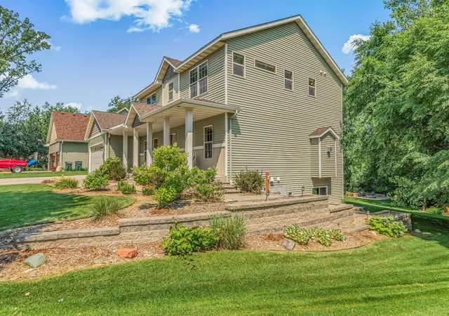 1st image of 1100 Madison Ct, Sartell, MN 56377 | MLS# 7108051