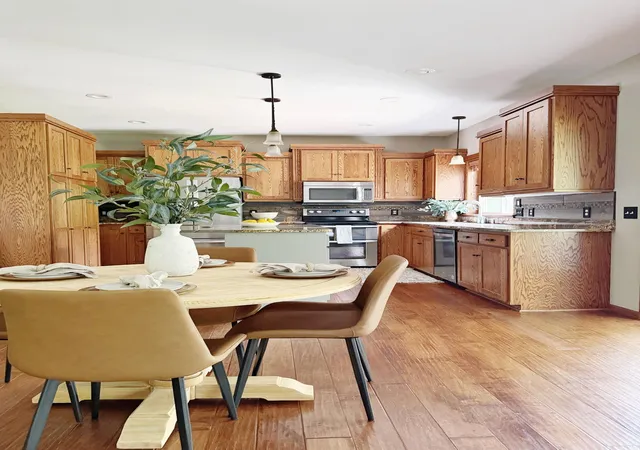 3rd image of 1100 Madison Ct, Sartell, MN 56377 | MLS# 7108051
