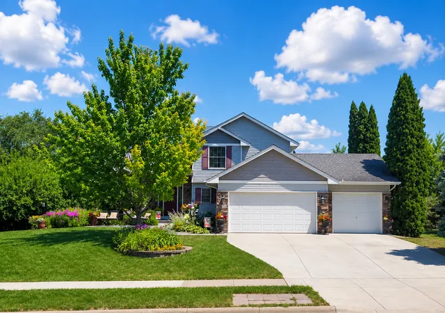 Photo 1 of Single family home for sale at 14515 Oconnell Rd, Savage, MN 55378 | MLS# 7108060 | Listing updated on 2026-10-01