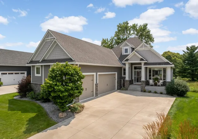 1st image of 1934 Annika Dr N, Lake Elmo, MN 55042 | MLS# 7108093