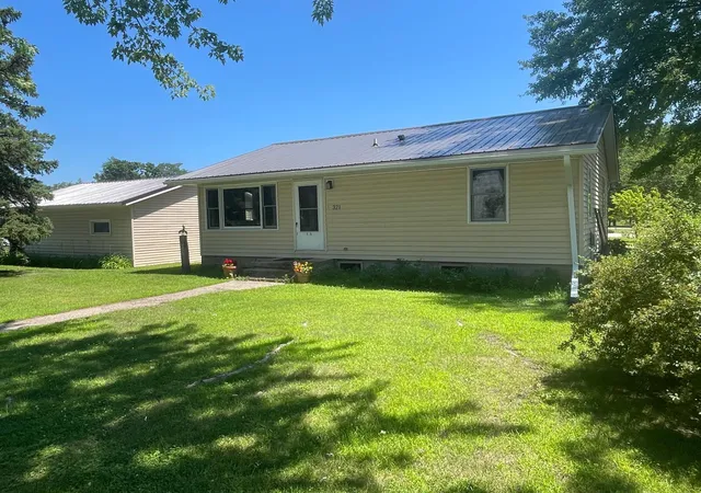 Homes for sale in Lake City, MN | 321 W Michigan St W, Lake City, MN 55041 | MLS# 7108100