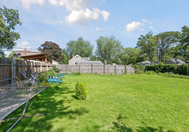 39th image of 3500 Perry Ave N, Minneapolis, MN 55422 | MLS# 7108104