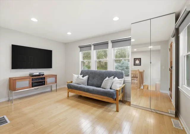 Photo 3 of Single family home for sale at 1264 Hoyt Ave W, Saint Paul, MN 55108 | MLS# 7108117 | Listing updated on 2026-09-18