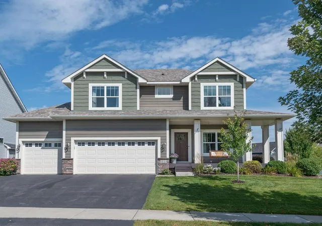 1st image of 1113 Rosemary Ln, Chaska, MN 55318 | MLS# 7108195