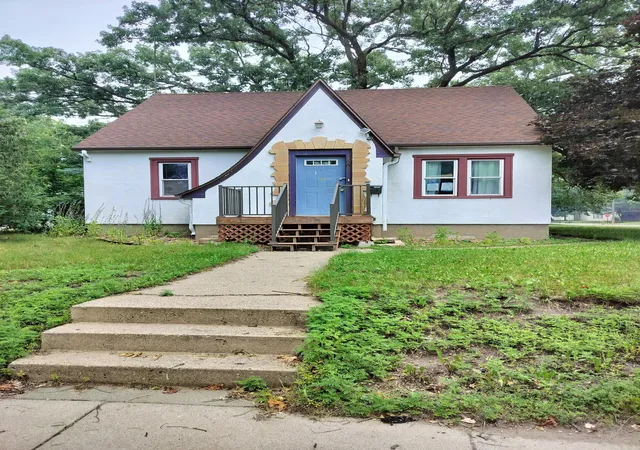 Photo 1 of Single family home for sale at 1002 10th Avenue N, Saint Cloud, MN 56303 | MLS# 7108197 | Listing updated on 2026-10-04