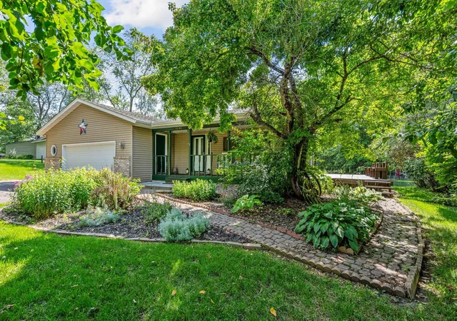 Photo 2 of Single family home for sale at 40744 Fenian Way, North Branch, MN 55056 | MLS# 7108208 | Listing updated on 2026-07-23