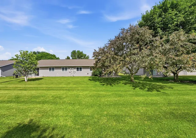 Photo 3 of Townhouse for sale at 2706 9th Street Sw, Willmar, MN 56201 | MLS# 7108214 | Listing updated on 2026-08-19