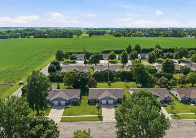 Photo 3 of Townhouse for sale at 2706 9th Street SW, Willmar, MN 56201 | MLS# 7108214 | Listing updated on 2026-08-19