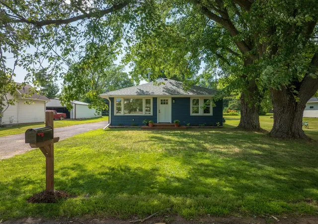 1st image of 101 Dunn Ave N, Hinckley, MN 55037 | MLS# 7108215