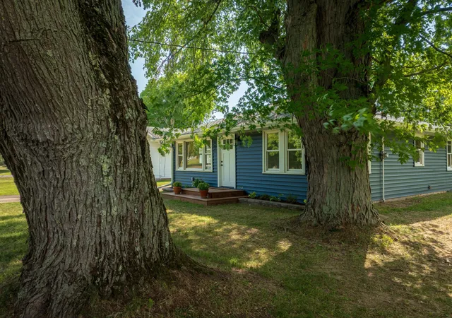 Photo 3 of Single family home for sale at 101 Dunn Ave N, Hinckley, MN 55037 | MLS# 7108215 | Listing updated on 2026-09-26