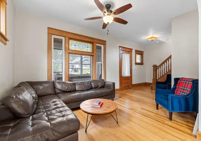4th image of 1225 6Th St E, Saint Paul, MN 55106 | MLS# 7108218
