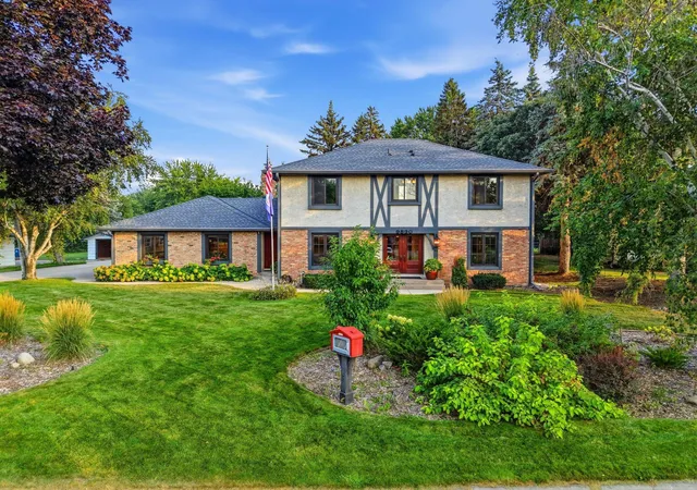 Photo 2 of Single family home for sale at 9890 161st St W, Lakeville, MN 55044 | MLS# 7108222 | Listing updated on 2026-10-07
