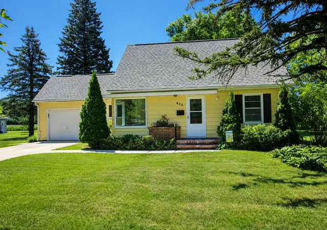 Photo 1 of Single family home for sale at 822 Westwood Dr Sw, Alexandria, MN 56308 | MLS# 7108247 | Listing updated on 2026-10-07