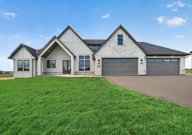 1st image of 4624 166th Ave Nw, Andover, MN 55304 | MLS# 7108251