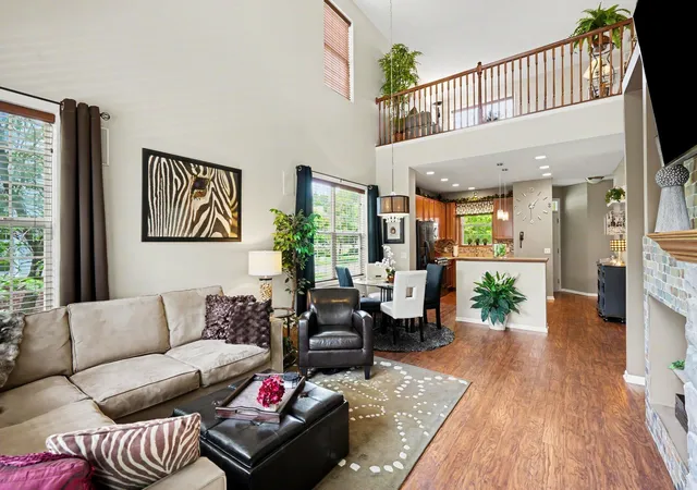 3rd image of 18085 Kindred Ct, Lakeville, MN 55044 | MLS# 7108271