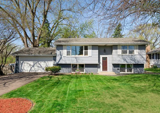 1st image of 4501 Oregon Ave N, New Hope, MN 55428 | MLS# 7108303