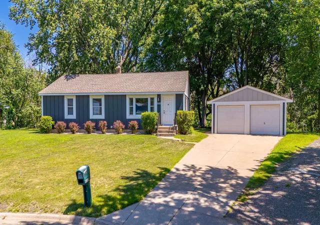 Photo 1 of Sale Pending at 6332 Oak Knoll Plz, Saint Paul, MN 55125 | MLS# 7108304 | Listing updated on 2026-08-02