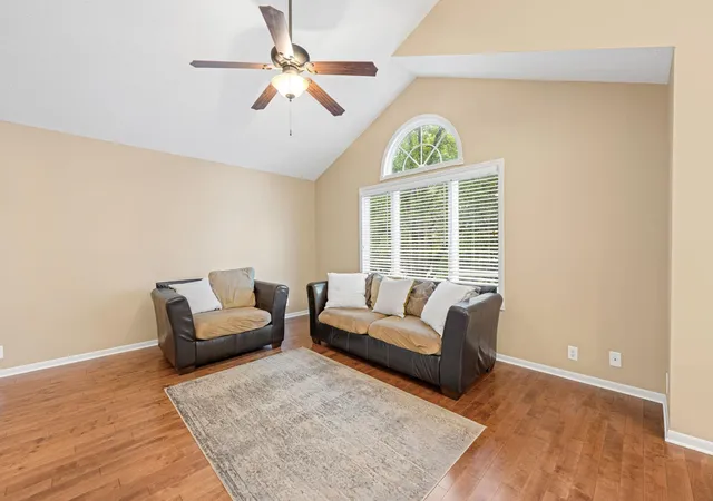 Photo 3 of Sale Pending at 2535 Sylvan St, Saint Paul, MN 55117 | MLS# 7108400 | Listing updated on 2026-09-03