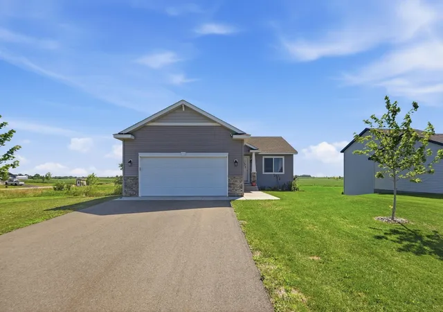 image of 608 Elm St N, Kimball, MN 55353 | MLS# 7108402