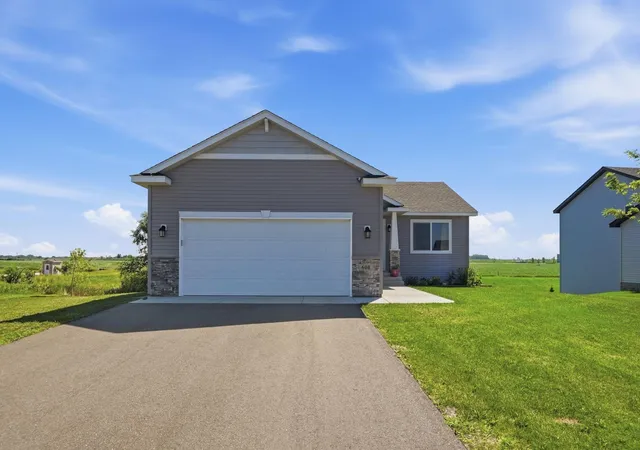 image of 608 Elm St N, Kimball, MN 55353 | MLS# 7108402