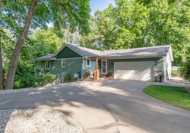 1st image of 21506 Texas Ave, Prior Lake, MN 55372 | MLS# 7108411