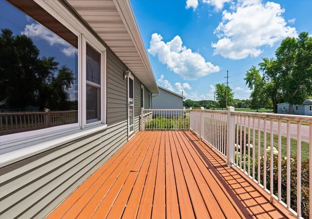 Photo 4 of Single family home for sale at 219 5th Street SE, Madelia, MN 56062 | MLS# 7108420 | Listing updated on 2026-10-09