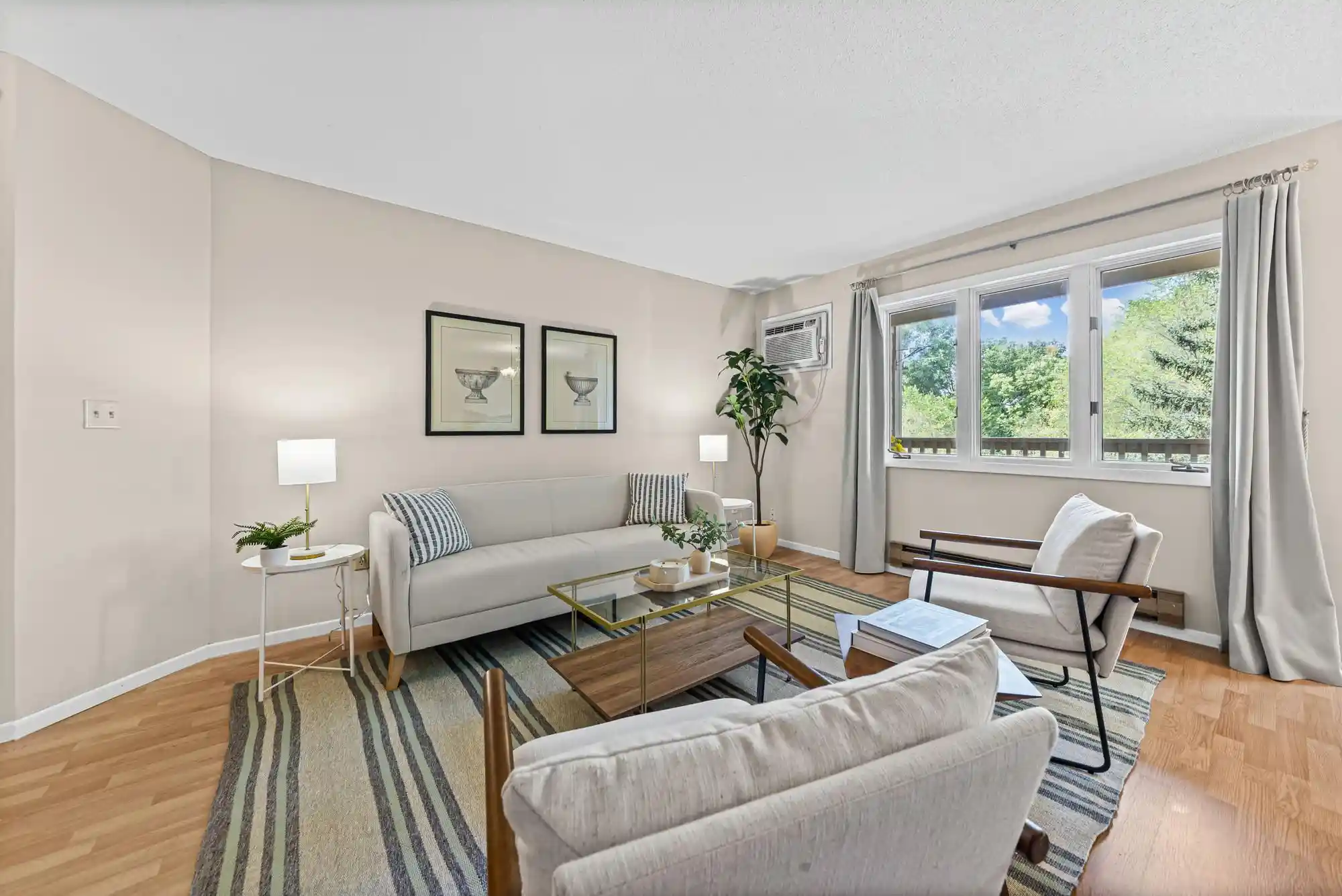 Listing Photo 2 - Condo for sale in 1560 Wheelock Ln located at 1560 Wheelock Ln, St. Paul, MN 55117 - Unit #203
