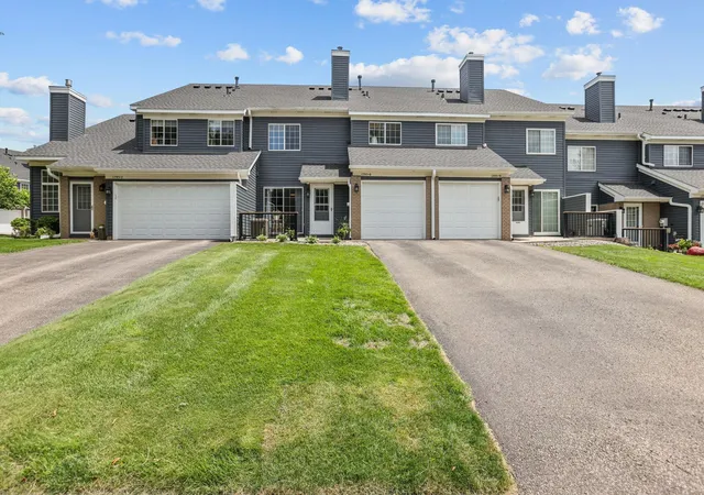1st image of 1795 Donegal Dr #8, Saint Paul, MN 55125 | MLS# 7108456