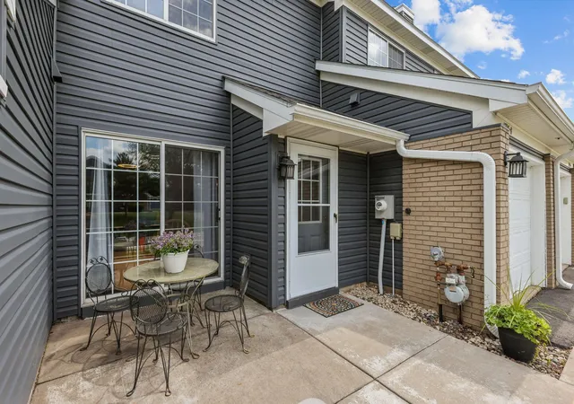 4th image of 1795 Donegal Dr #8, Saint Paul, MN 55125 | MLS# 7108456