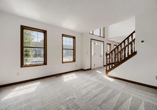 Photo 4 of Single family home for sale at 9270 Cornell Rd, Woodbury, MN 55125 | MLS# 7108465 | Listing updated on 2026-10-07