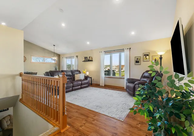 3rd image of 2458 Timberwood Ln Ne, Owatonna, MN 55060 | MLS# 7108468