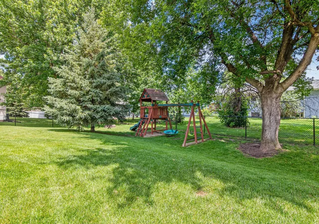 5th image of 4712 102Nd Trl N, Brooklyn Park, MN 55443 | MLS# 7108470