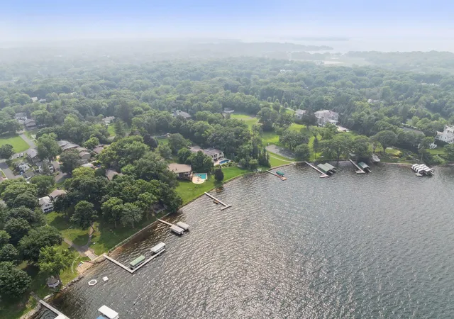 4th image of 17870 Breezy Point Rd, Wayzata, MN 55391 | MLS# 7108478