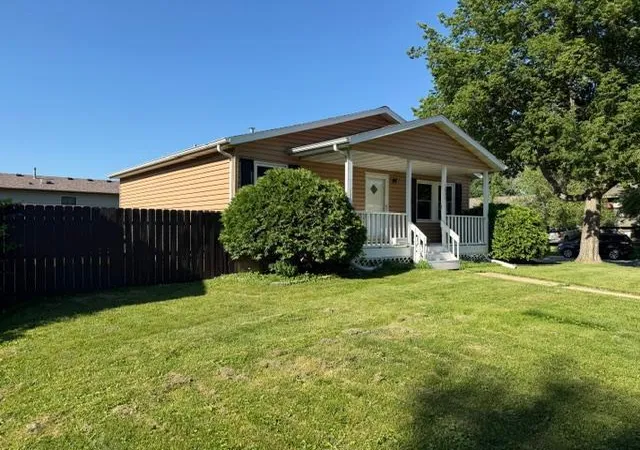 Photo 2 of Sale Pending at 1855 S Village Dr Se, Rochester, MN 55904 | MLS# 7108479 | Listing updated on 2026-09-02