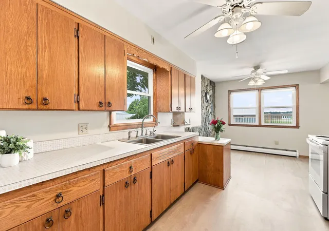Photo 4 of Single family home for sale at 21126 210th Street, Hutchinson, MN 55350 | MLS# 7108489 | Listing updated on 2026-08-03