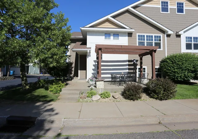 3rd image of 22323 Cameo Ct, Forest Lake, MN 55025 | MLS# 7108492