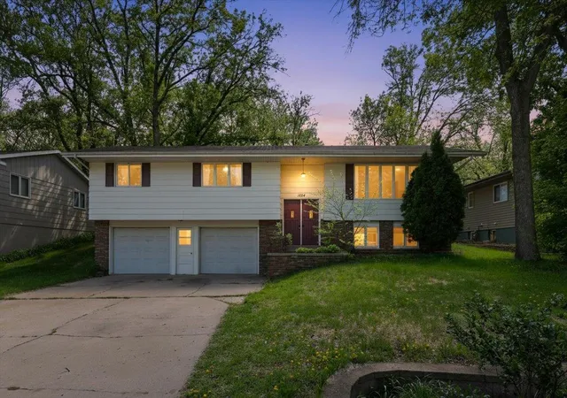 Photo 1 of Single family home for sale at 1614 12th Avenue Se, Saint Cloud, MN 56304 | MLS# 7108500 | Listing updated on 2026-08-26