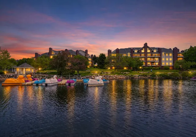 Photo 2 of Condo for sale at 7440 Edinborough Way #4314, Minneapolis, MN 55435 | MLS# 7108541 | Listing updated on 2026-10-10