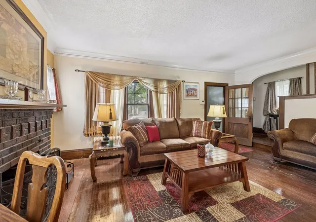 Photo 5 of Single family home for sale at 1418 Queen Ave N, Minneapolis, MN 55411 | MLS# 7108550 | Listing updated on 2026-08-26