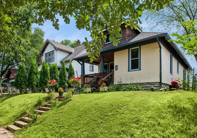 Photo 2 of Single family home for sale at 838 Clear Ave, Saint Paul, MN 55106 | MLS# 7108563 | Listing updated on 2026-09-05