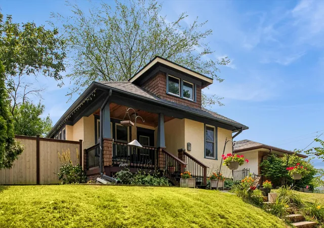 Photo 3 of Single family home for sale at 838 Clear Ave, Saint Paul, MN 55106 | MLS# 7108563 | Listing updated on 2026-09-05