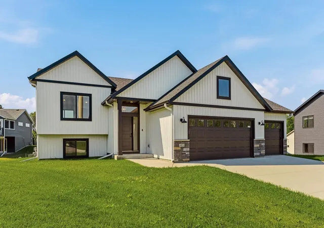 1st image of 413 10th St W, Mantorville, MN 55955 | MLS# 7108580