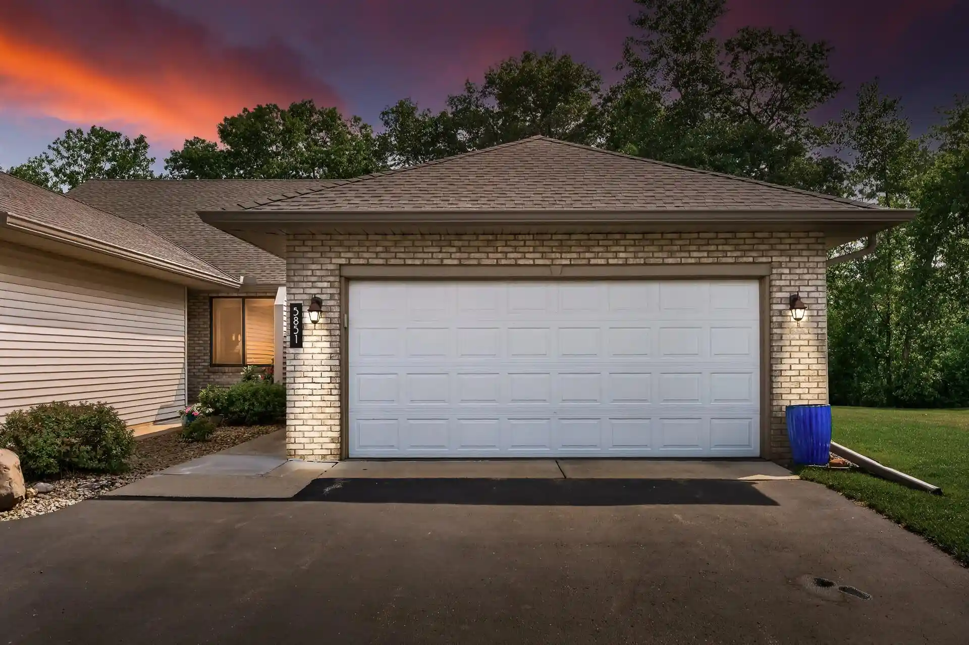 Listing Photo 2 - Condo for sale in 5851 Oxboro Ave N located at 5851 Oxboro Ave N, Oak Park Heights, MN 55082 - Unit 5851 Oxboro Ave N