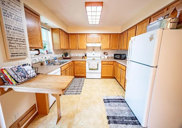 2nd image of 561 Burton Cir, Ellsworth, WI 54011 | MLS# 7108611